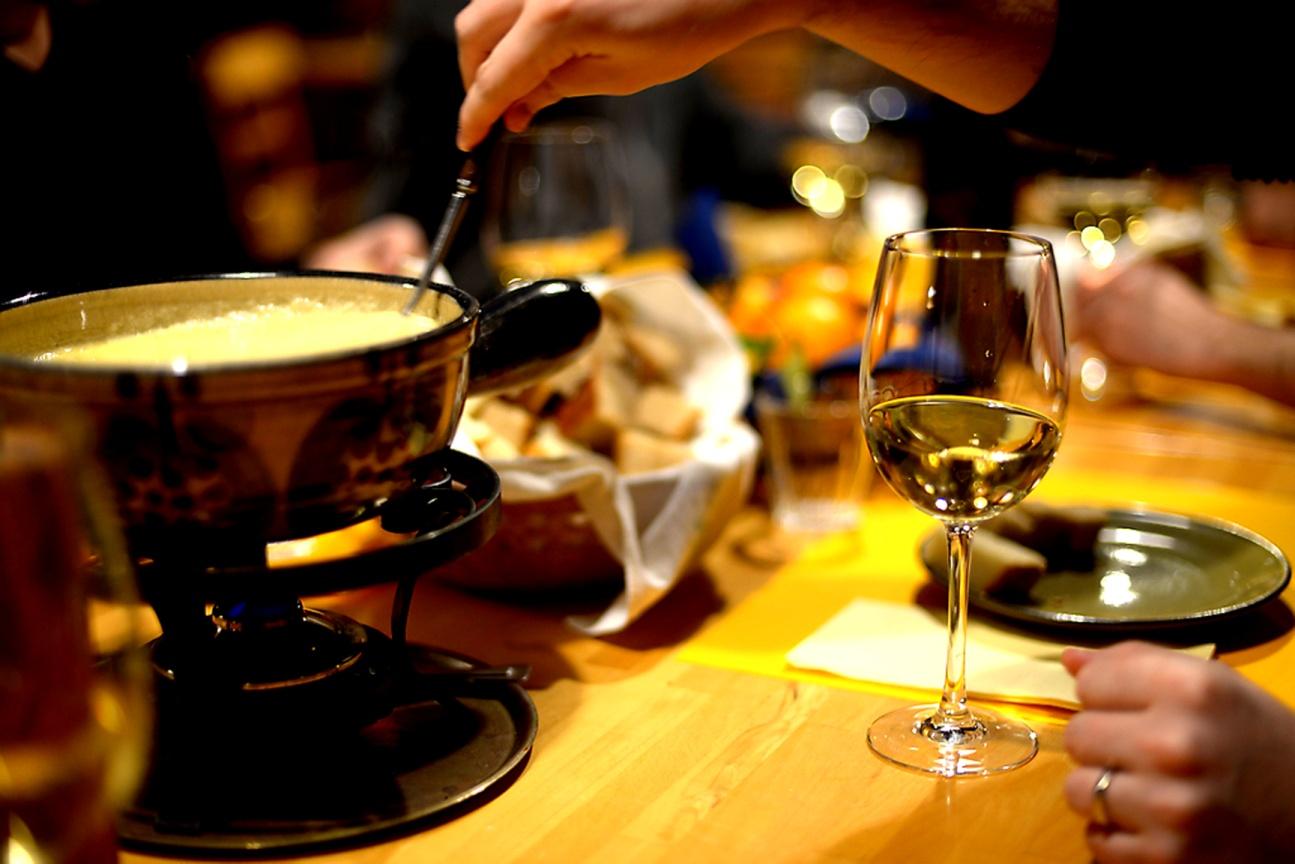 Фондю с бяло вино | Ресторант Фондю