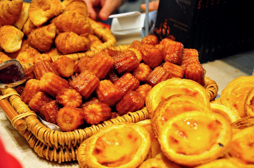 Френски десерт Канеле | Ресторант Фондю