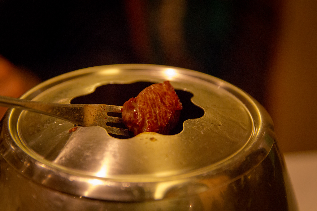 FONDUE WITH MEAT