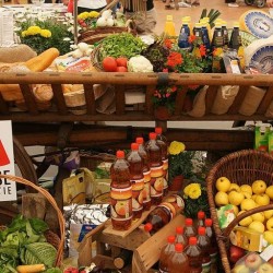 Швейцарски магазин на ферма