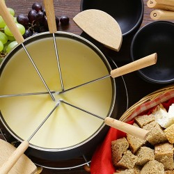[:bg]Традиционно швейцарско фондю[:en]Traditional Swiss fondue[:]