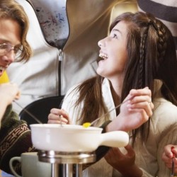 [:bg]Класическо фондю с приятели[:en]Classic fondue with your friends[:]