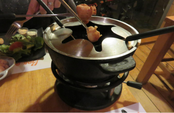 Seafood fondue