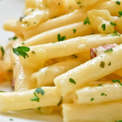 Älplermagrone и други алпийски ястия с макарони