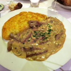 Топ 5 на ястията, които задължително следва да опитате докато се разхождате по улиците на Цюрих