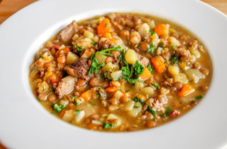 Топли швейцарски супи за студените зимни дни